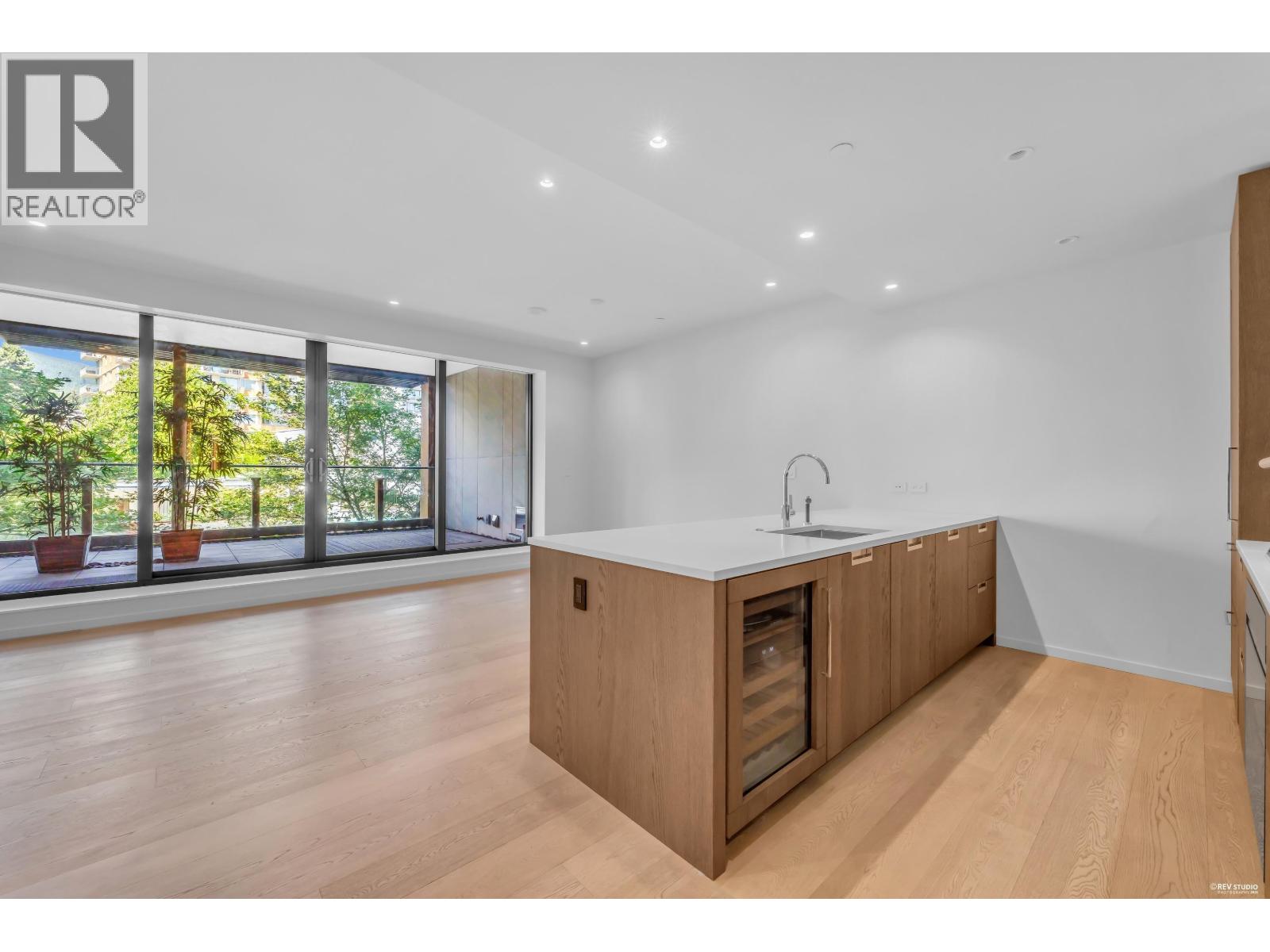 214 1355 Bellevue Avenue, West Vancouver, British Columbia  V7T 0B4 - Photo 18 - R3140517