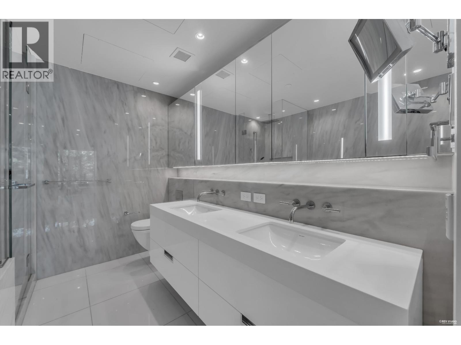 214 1355 Bellevue Avenue, West Vancouver, British Columbia  V7T 0B4 - Photo 24 - R3140517