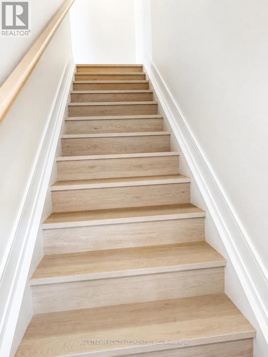 Unit 4 - 42 Bartley Drive, Toronto, Ontario  M4A 1B9 - Photo 9 - C13492120