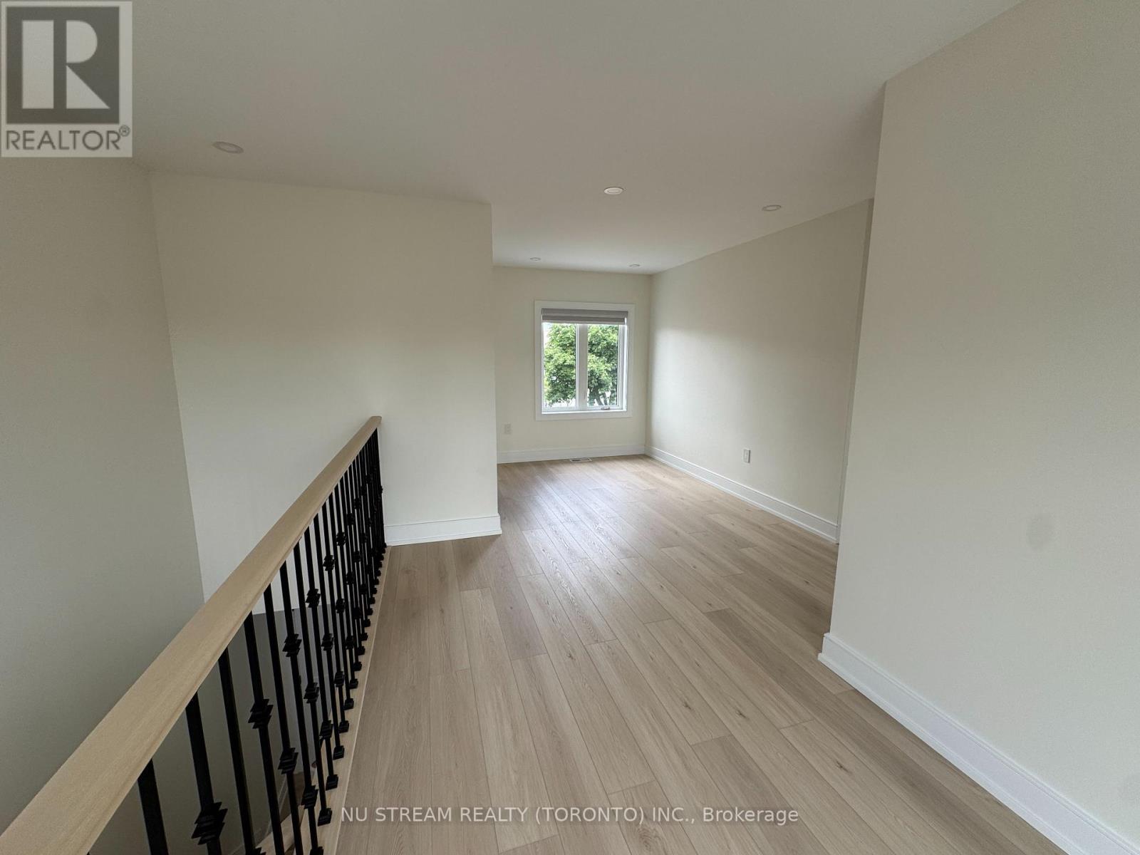 Unit 4 - 42 Bartley Drive, Toronto, Ontario  M4A 1B9 - Photo 11 - C13492120