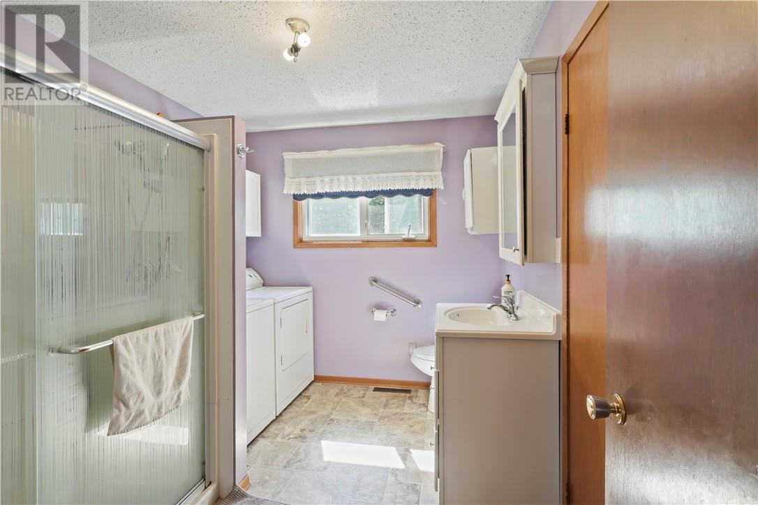 1361 Rose Marie Avenue, Sudbury, Ontario  P3A 4E4 - Photo 16 - 2128863