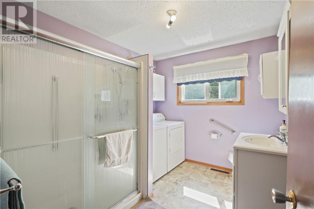 1361 Rose Marie Avenue, Sudbury, Ontario  P3A 4E4 - Photo 17 - 2128863