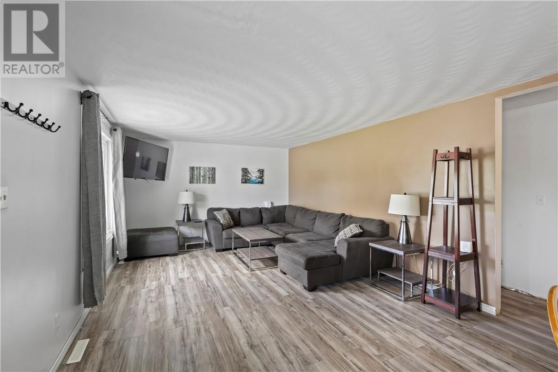 1361 Rose Marie Avenue, Sudbury, Ontario  P3A 4E4 - Photo 6 - 2128863