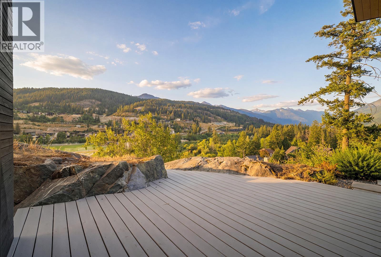 1764 Pinewood Drive, Pemberton, British Columbia  V0N 2L3 - Photo 31 - R3140523