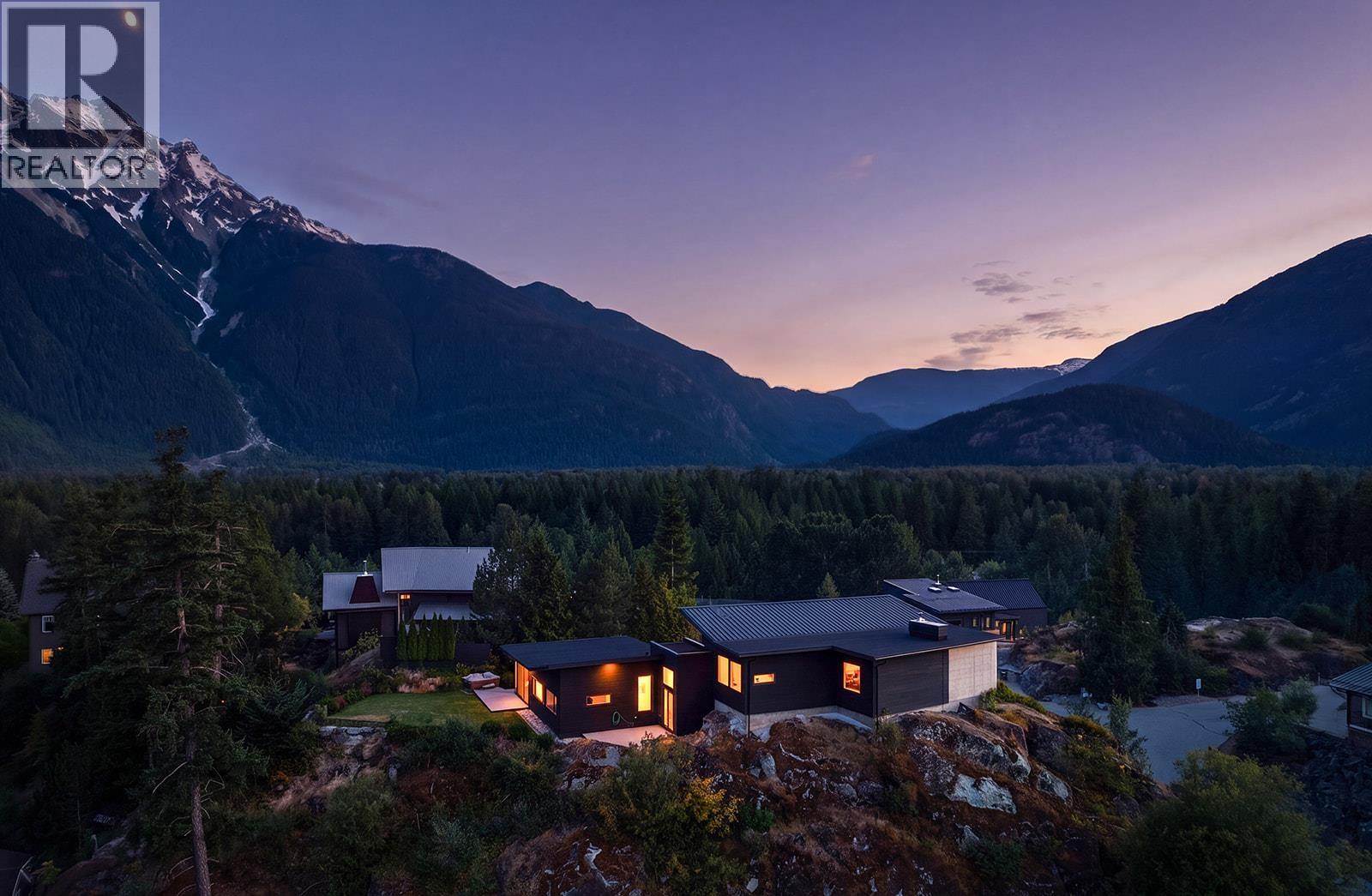 1764 Pinewood Drive, Pemberton, British Columbia  V0N 2L3 - Photo 34 - R3140523