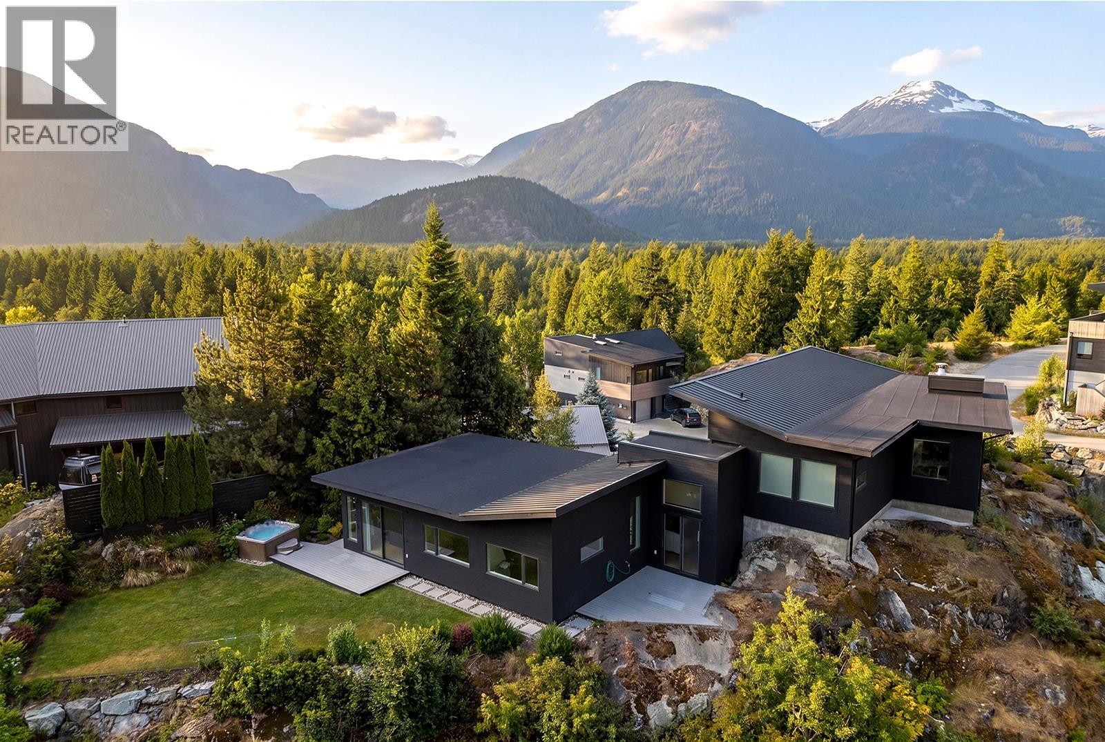 1764 Pinewood Drive, Pemberton, British Columbia  V0N 2L3 - Photo 35 - R3140523