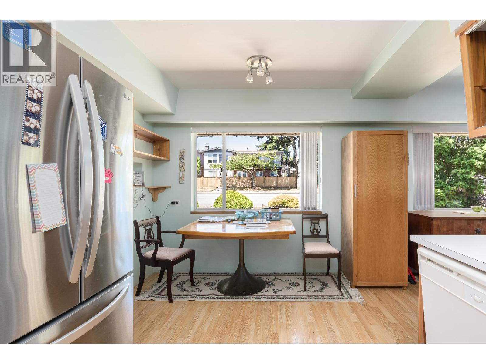 5426 Clinton Street, Burnaby, British Columbia  V5J 2L8 - Photo 4 - R3140533