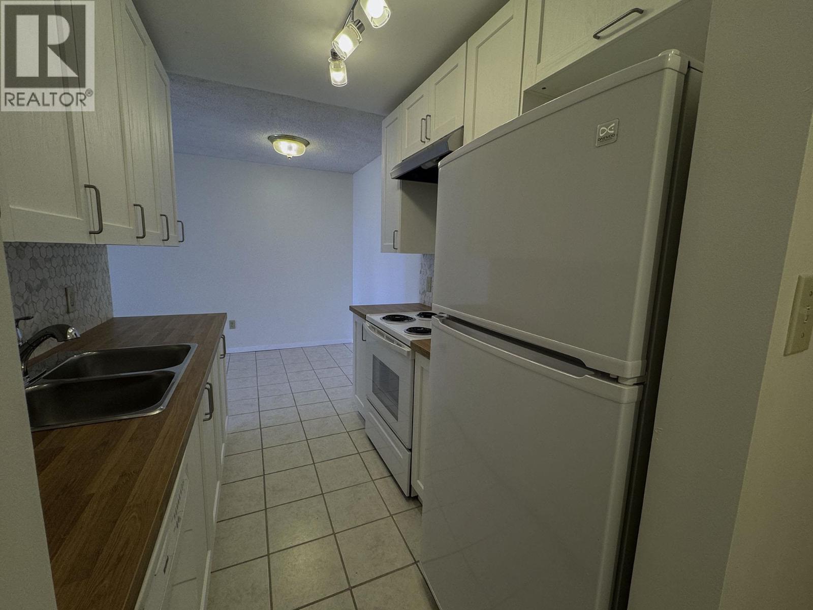 806 4353 Halifax Street, Burnaby, British Columbia  V5C 5Z4 - Photo 4 - R3140541