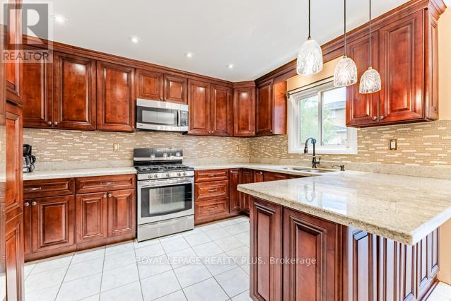 4622 Bismark Crescent, Mississauga, Ontario  L5R 1K2 - Photo 18 - W13496640