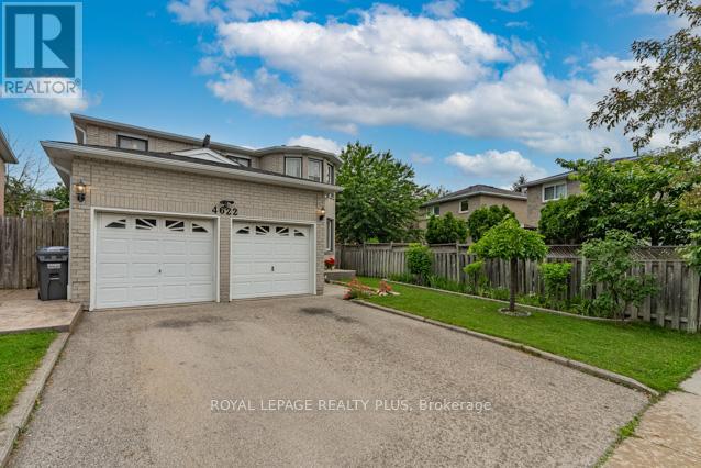 4622 Bismark Crescent, Mississauga, Ontario  L5R 1K2 - Photo 3 - W13496640
