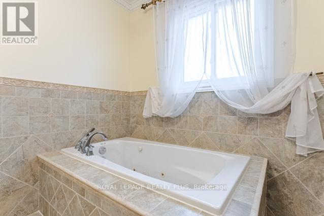 4622 Bismark Crescent, Mississauga, Ontario  L5R 1K2 - Photo 30 - W13496640