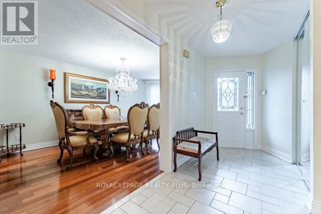 4622 Bismark Crescent, Mississauga, Ontario  L5R 1K2 - Photo 5 - W13496640