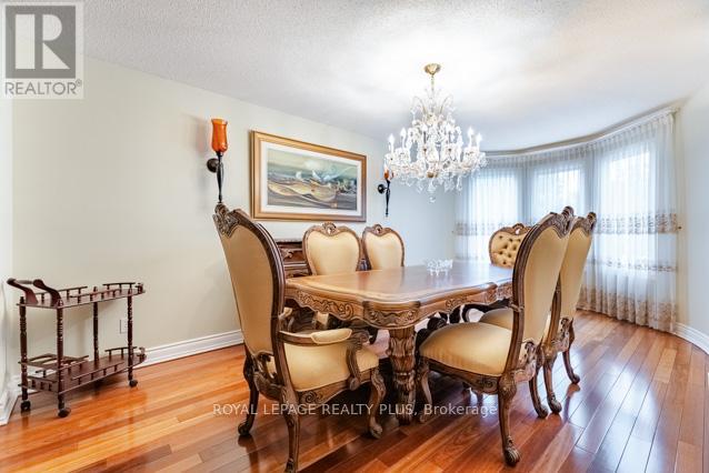 4622 Bismark Crescent, Mississauga, Ontario  L5R 1K2 - Photo 7 - W13496640