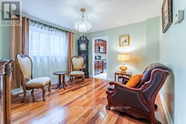4622 Bismark Crescent, Mississauga, Ontario  L5R 1K2 - Photo 9 - W13496640
