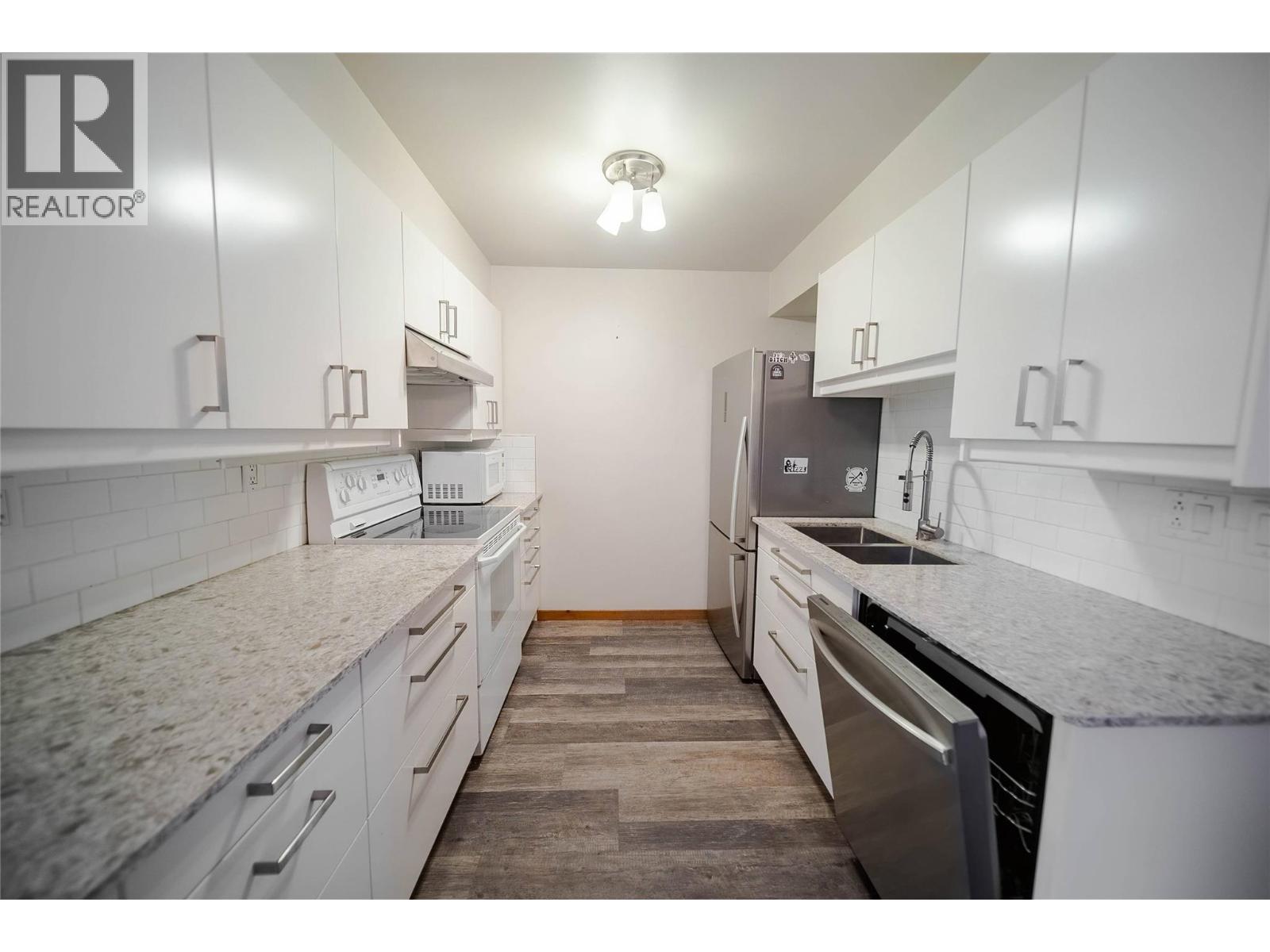 962 Dewdney Way, Kimberley, British Columbia V1A 3E9 - Photo 6 - 10392621