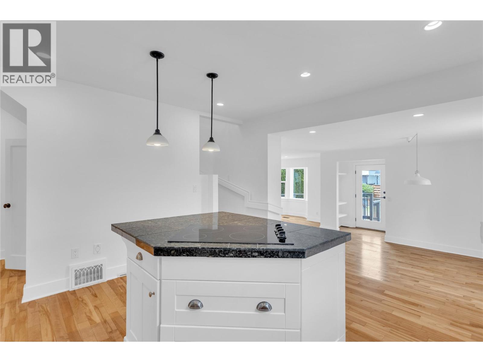 756 Stockwell Avenue, Kelowna, British Columbia  V1Y 6V9 - Photo 19 - 10392453