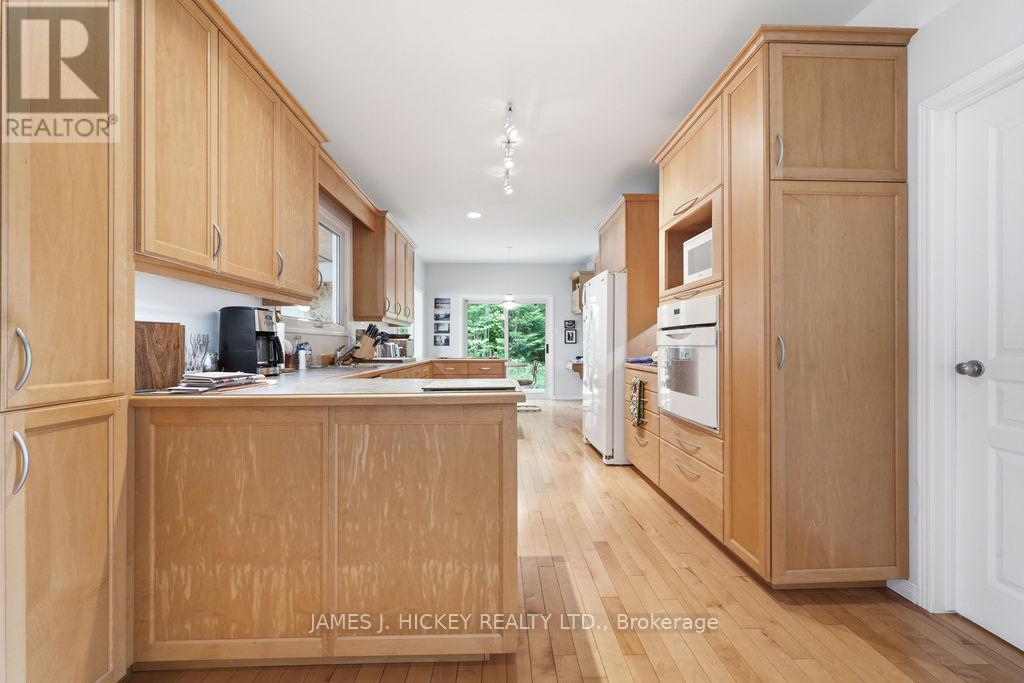 35732b Hwy 17 West Highway W, Laurentian Hills, Ontario  K0J 1P0 - Photo 4 - X13496676