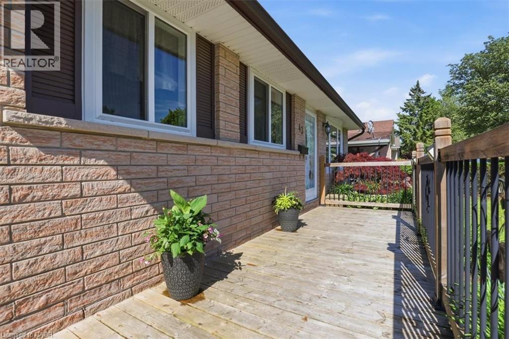 43 Mcilwraith Crescent, Guelph, Ontario  N1E 6J4 - Photo 4 - 40833174