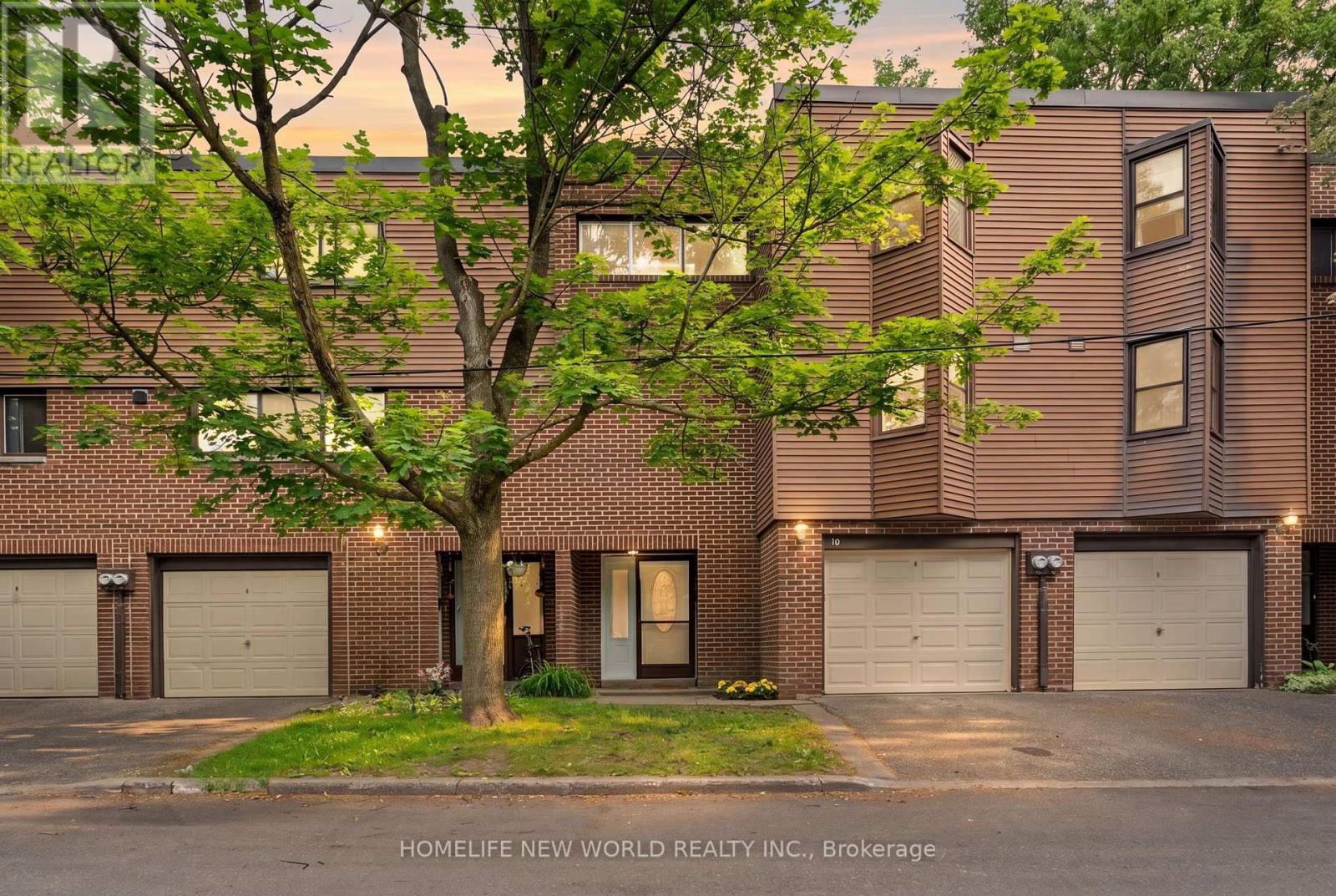 87 Song Meadoway, Toronto, Ontario  M2H 2T9 - Photo 2 - C13496678