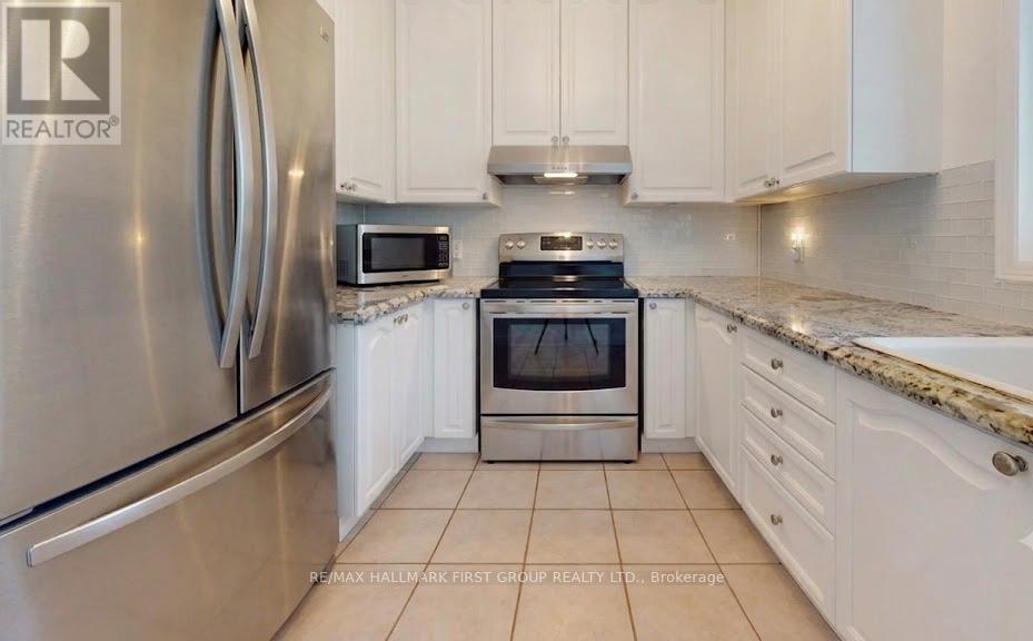 990 Glenbourne Drive, Oshawa, Ontario  L1K 2P9 - Photo 11 - E13066726
