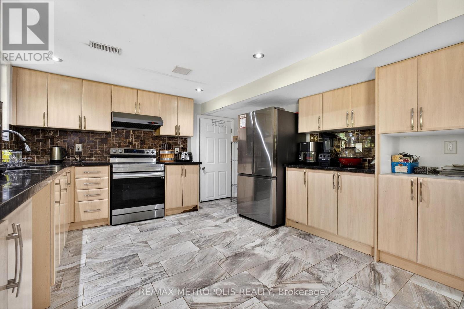 Basement - 43 Williamson Drive W, Ajax, Ontario  L1T 4M7 - Photo 11 - E13496710
