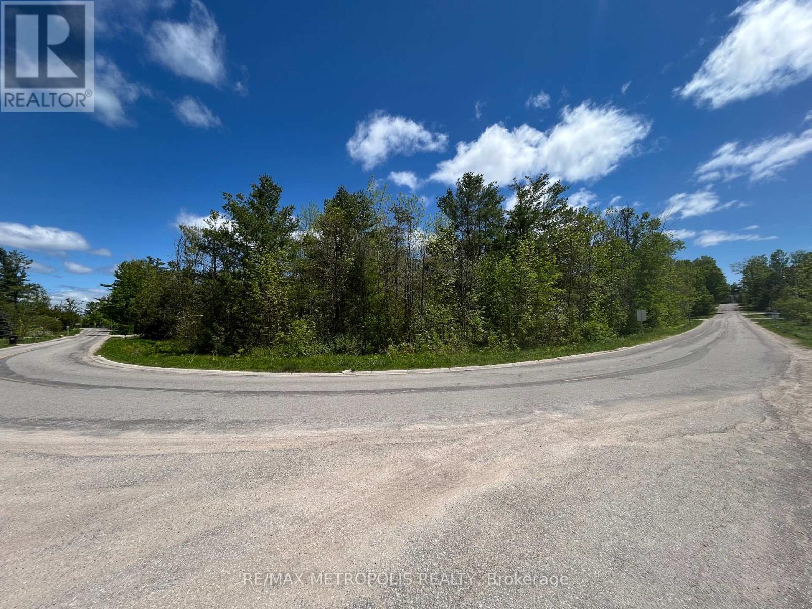 593 Lakeshore Road E, Oro-Medonte, Ontario  L5G 1J4 - Photo 1 - S13496680