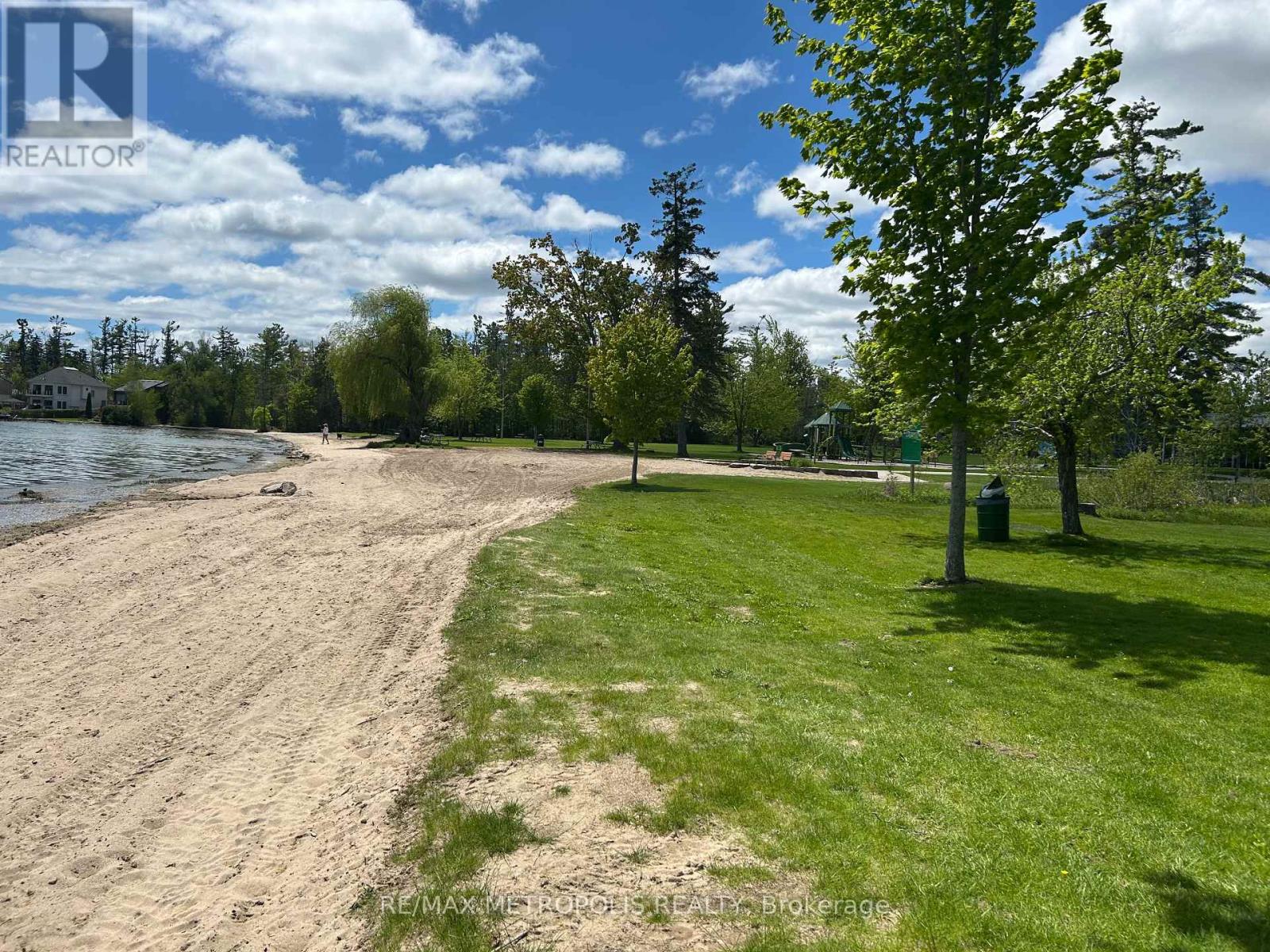 593 Lakeshore Road E, Oro-Medonte, Ontario  L5G 1J4 - Photo 11 - S13496680