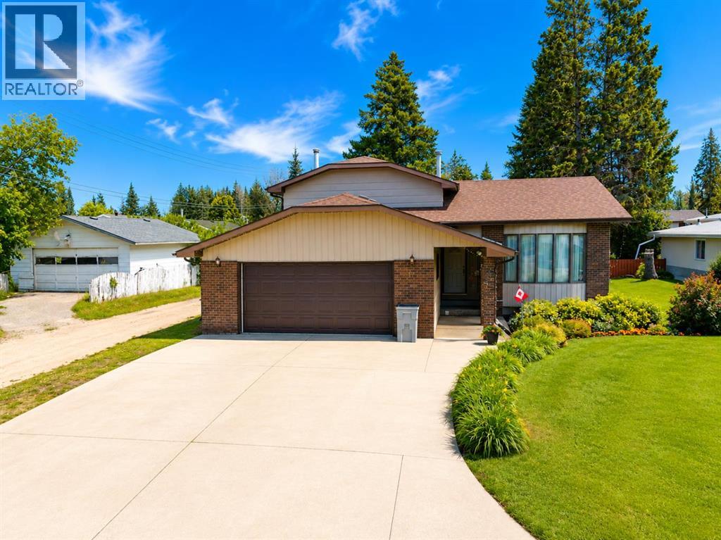 11 Virginia Avenue, whitecourt, Alberta