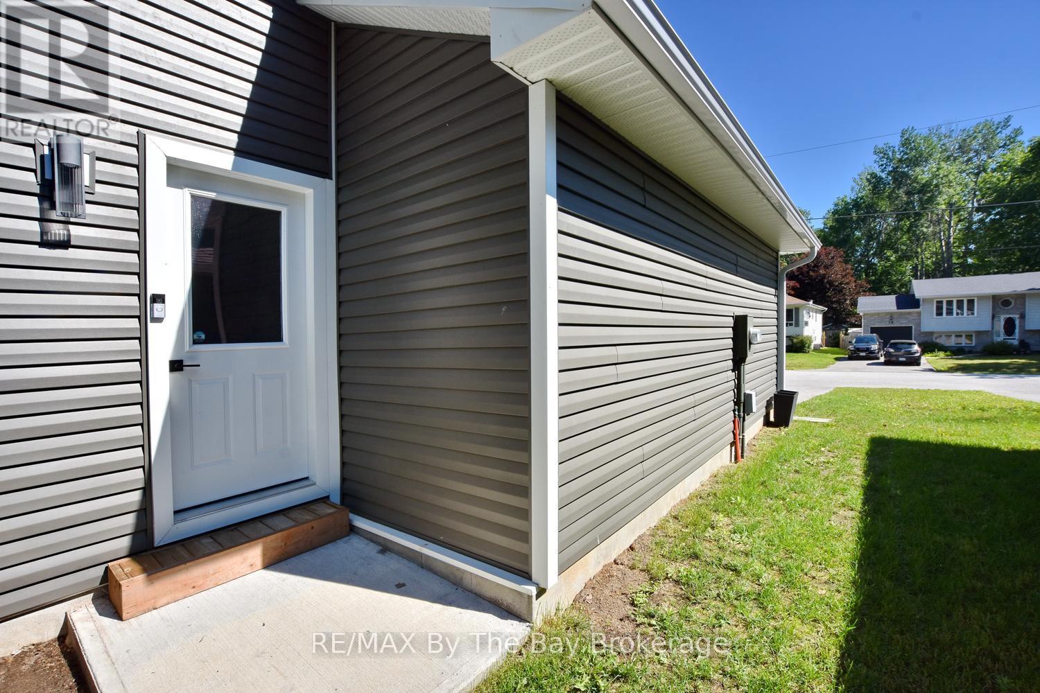 16 Caribbean Drive, Wasaga Beach, Ontario  L9Z 2W3 - Photo 42 - S12911916