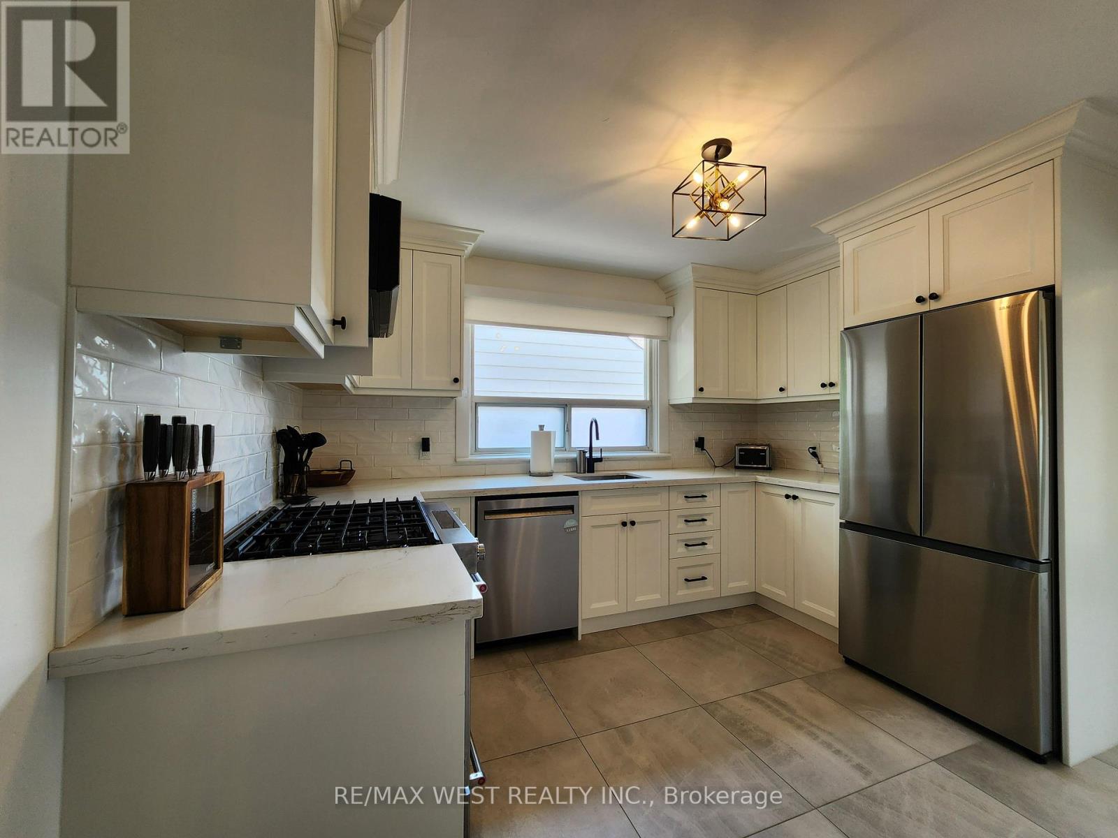 Main - 835 Hortop Street, Oshawa, Ontario  L1G 4N8 - Photo 8 - E13496622