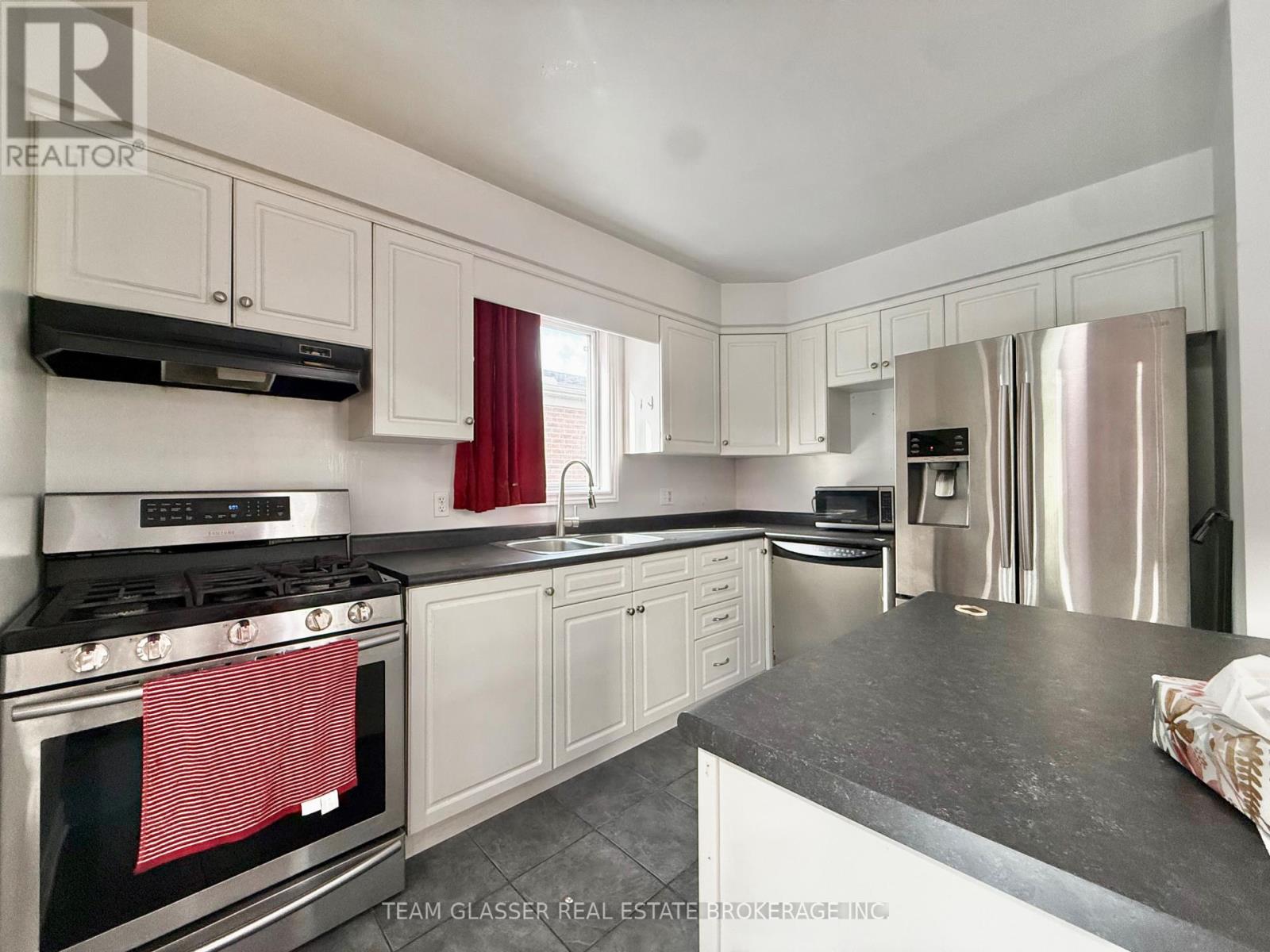 691 Oakcrossing Road, London North, Ontario  N6H 5V7 - Photo 2 - X13496752