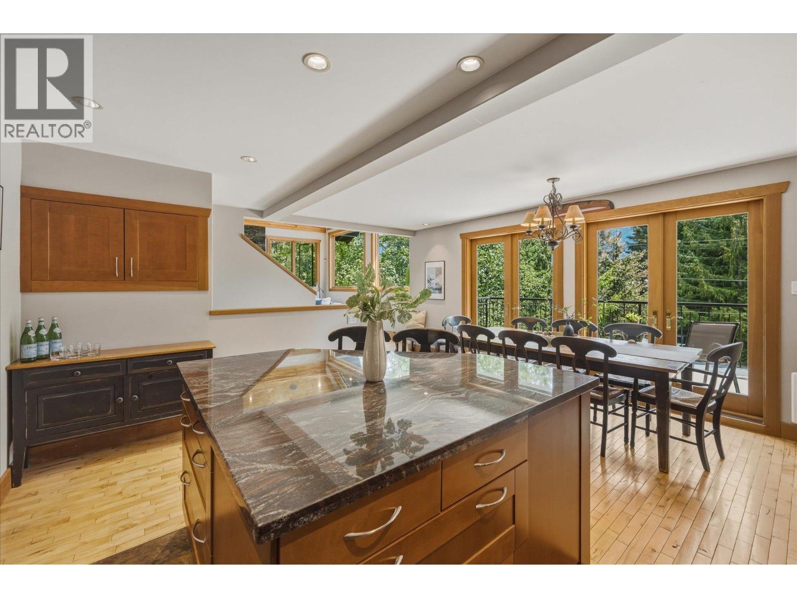 8633 Forest Ridge Drive, Whistler, British Columbia  V8E 0G1 - Photo 10 - R3140561
