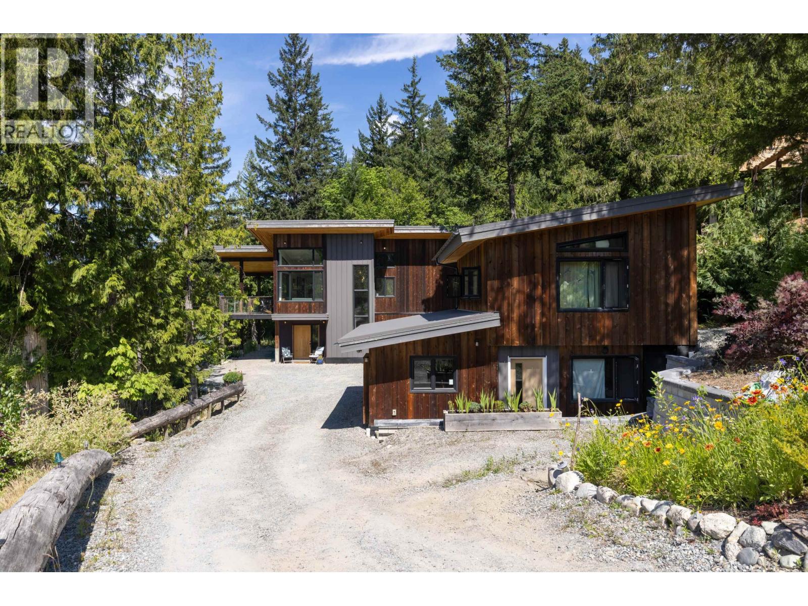 1715 WISHBONE COURT, Pemberton, British Columbia