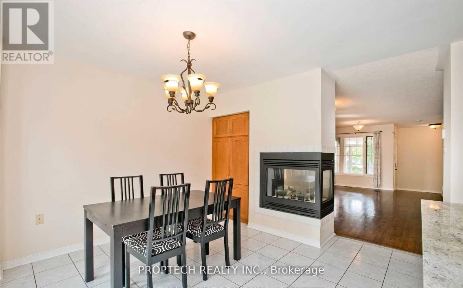 23 Baltic Street, Richmond Hill, Ontario  L4B 4H8 - Photo 7 - N13496756