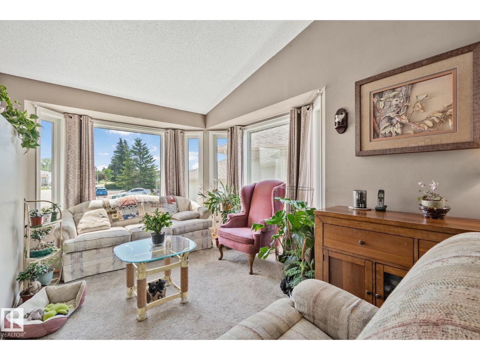9615 175 Av NW, Edmonton, Alberta  T5Z 2B7 - Photo 5 - E4496006