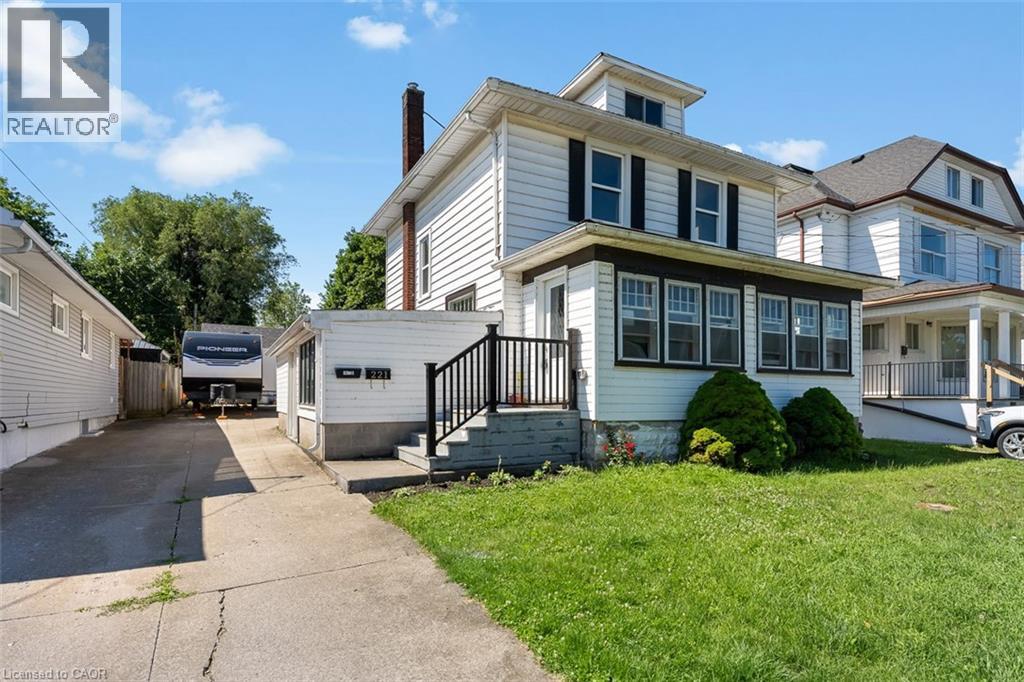 221 Bowen Road, Fort Erie, Ontario  L2A 2Y6 - Photo 3 - 40843098