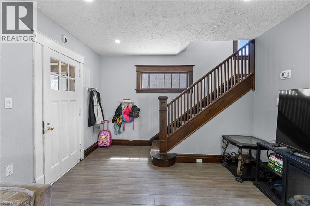 221 Bowen Road, Fort Erie, Ontario  L2A 2Y6 - Photo 6 - 40843098