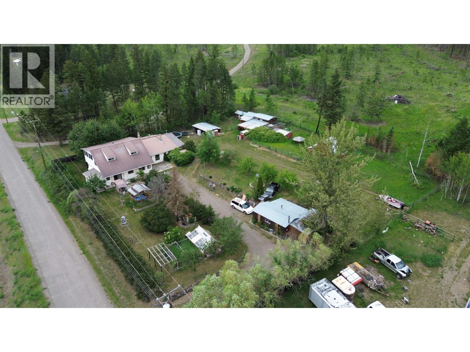 3797 DODGE ROAD, Lac La Hache, British Columbia