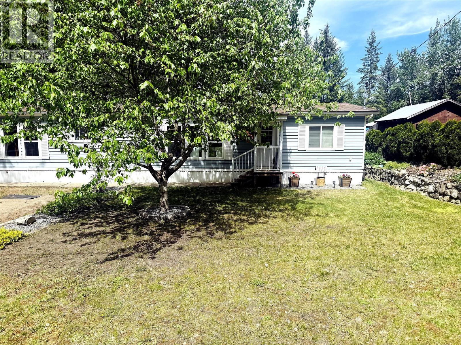 19 West Poirier Road, Mara, British Columbia  V0E 2K0 - Photo 2 - 10380944