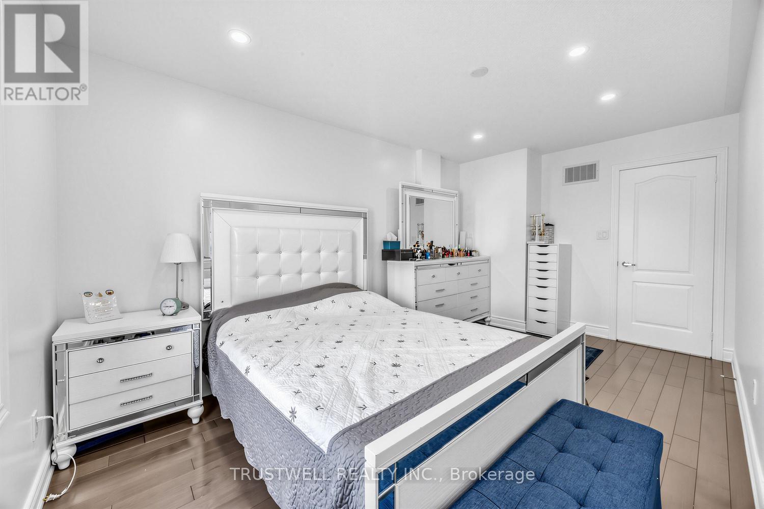 3 Waldron Court, Ajax, Ontario  L1T 4X2 - Photo 14 - E13496764