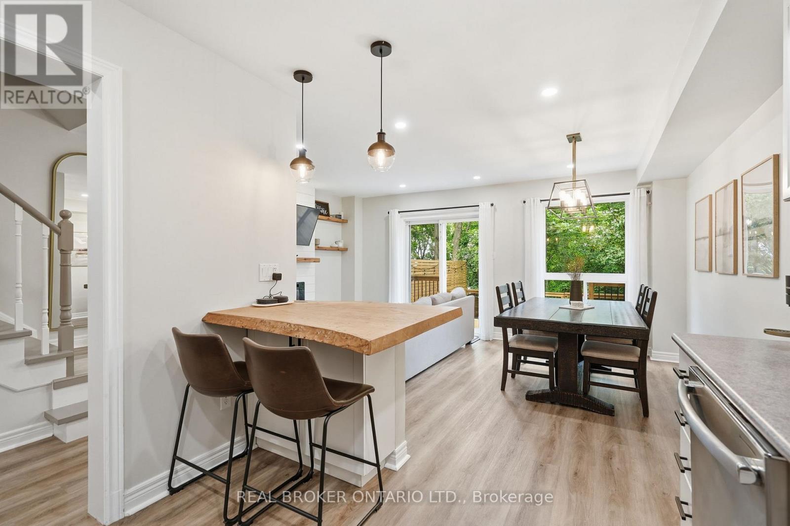 64 Lancaster Court, Georgina, Ontario  L4P 3Z9 - Photo 7 - N13496774