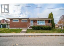 UPPER - 4 STARLIGHT COURT, Hamilton, Ontario