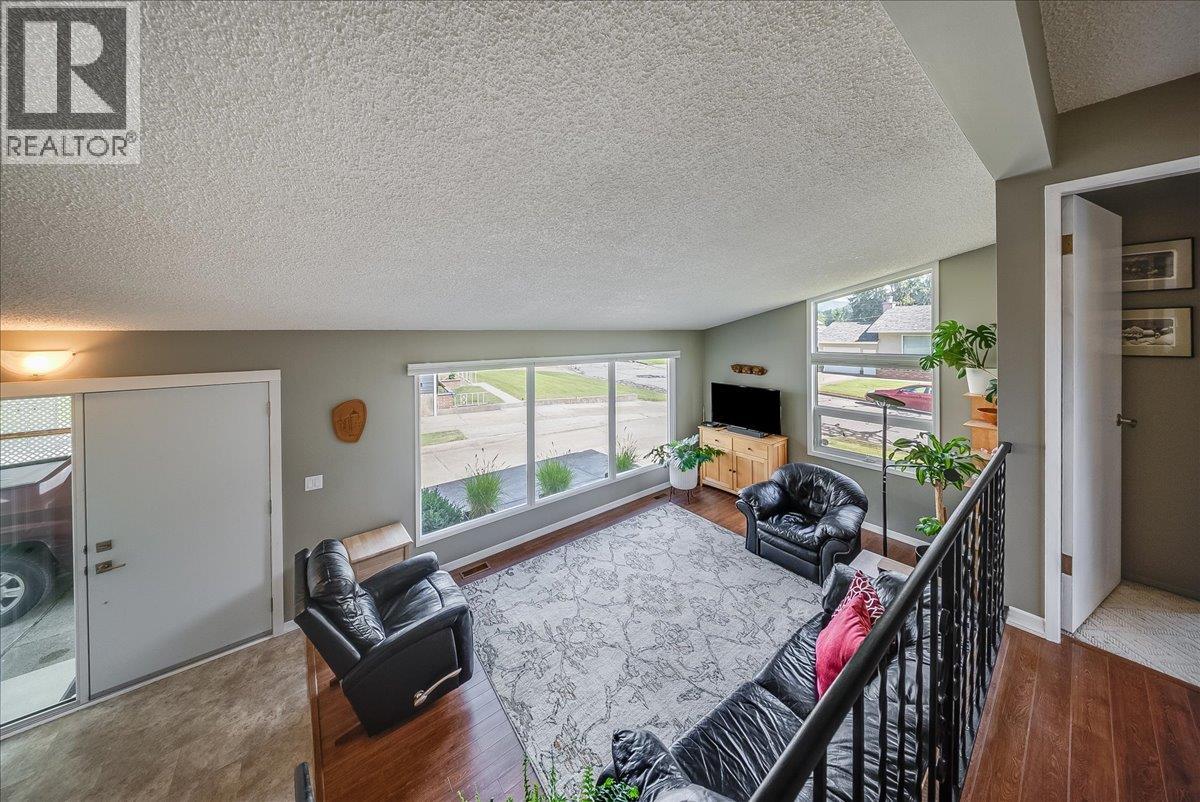 3411 Marigold Drive, Trail, British Columbia  V1R 2X7 - Photo 12 - 10392744