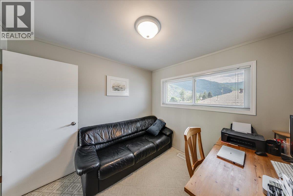 3411 Marigold Drive, Trail, British Columbia  V1R 2X7 - Photo 15 - 10392744