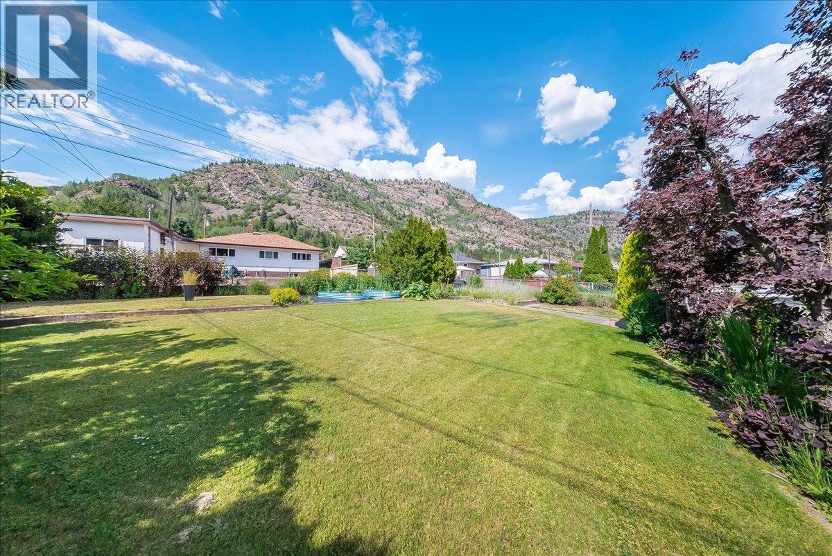 3411 Marigold Drive, Trail, British Columbia  V1R 2X7 - Photo 40 - 10392744