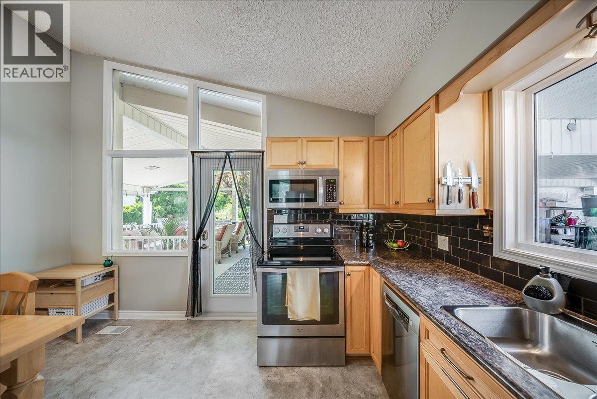 3411 Marigold Drive, Trail, British Columbia  V1R 2X7 - Photo 7 - 10392744