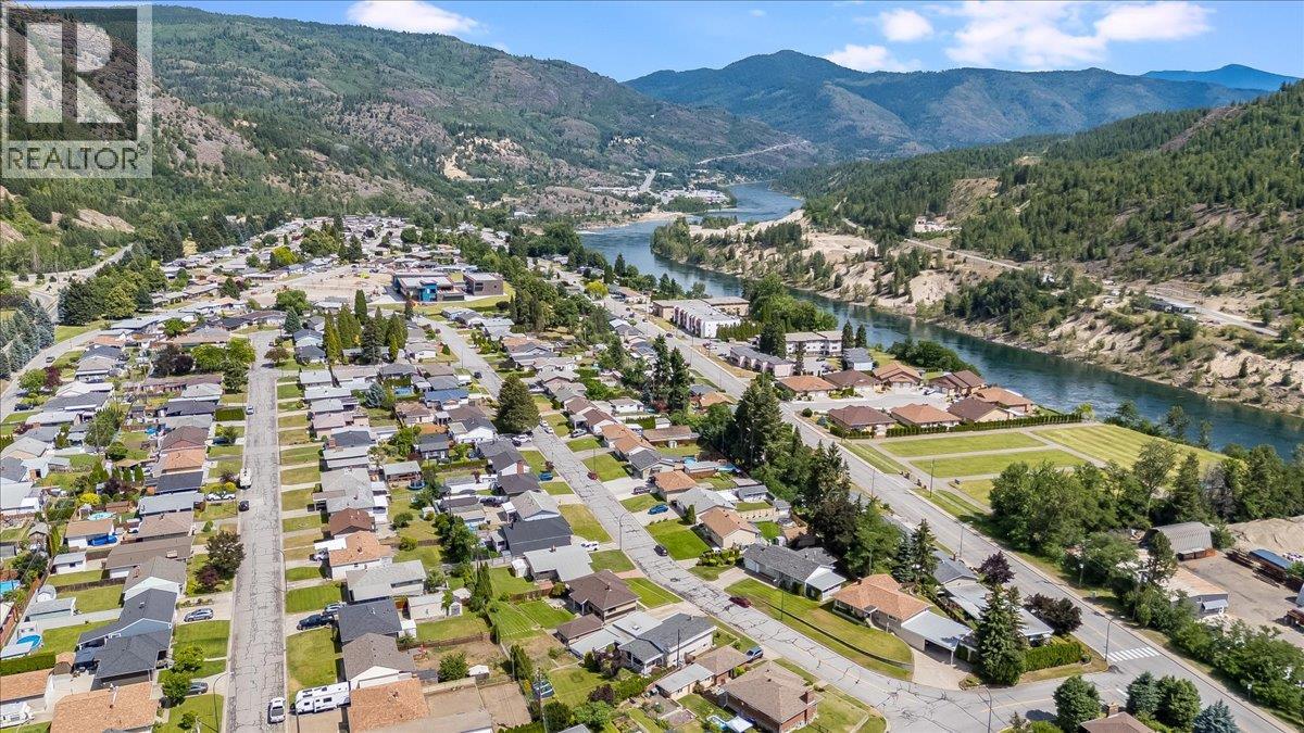 3411 Marigold Drive, Trail, British Columbia  V1R 2X7 - Photo 48 - 10392744