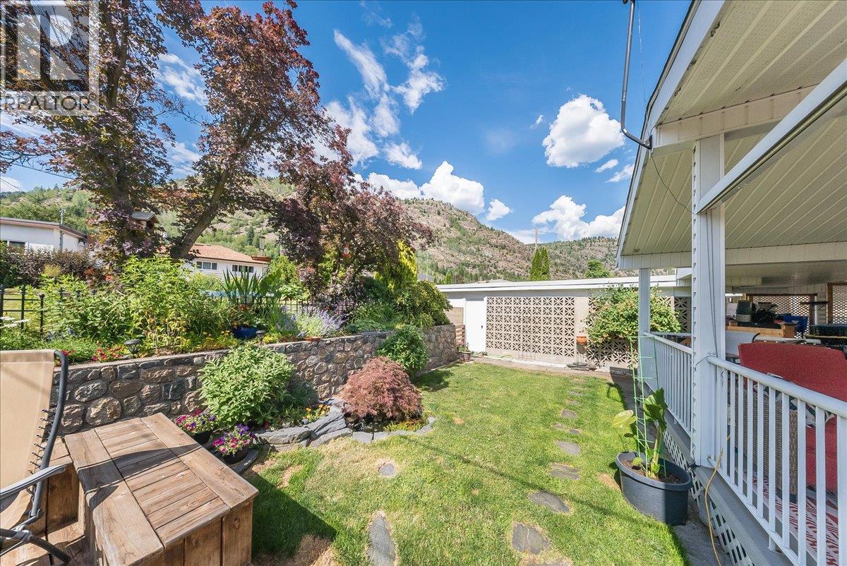 3411 Marigold Drive, Trail, British Columbia  V1R 2X7 - Photo 35 - 10392744
