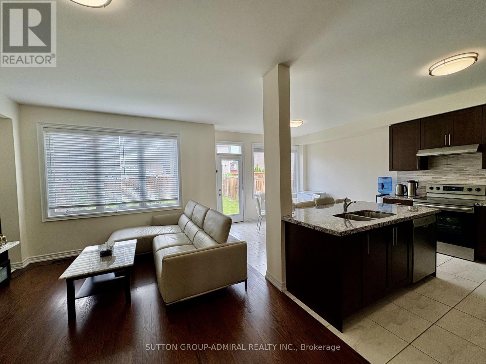 55 Duggan Street, Aurora, Ontario  L4G 0Y9 - Photo 6 - N13496834