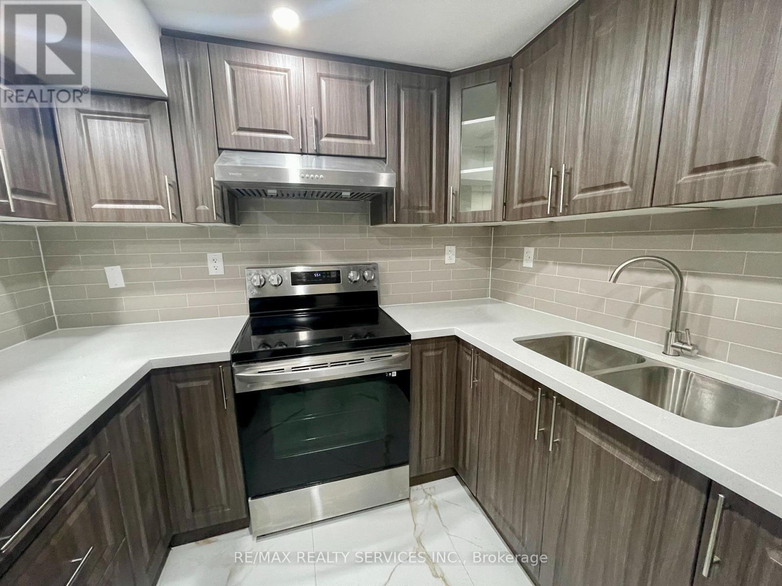 Basement - 23 Pearson Road, Brampton, Ontario  L6Y 2V7 - Photo 6 - W13496836